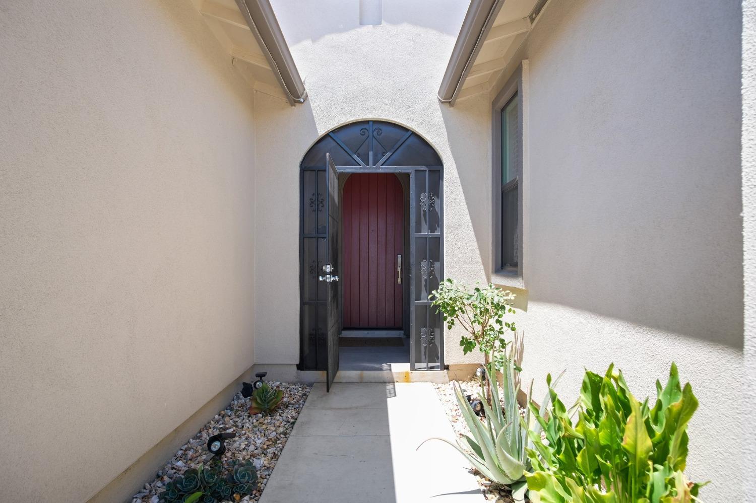 Detail Gallery Image 8 of 34 For 2051 Day Lily Ave, Manteca,  CA 95337 - 3 Beds | 2 Baths