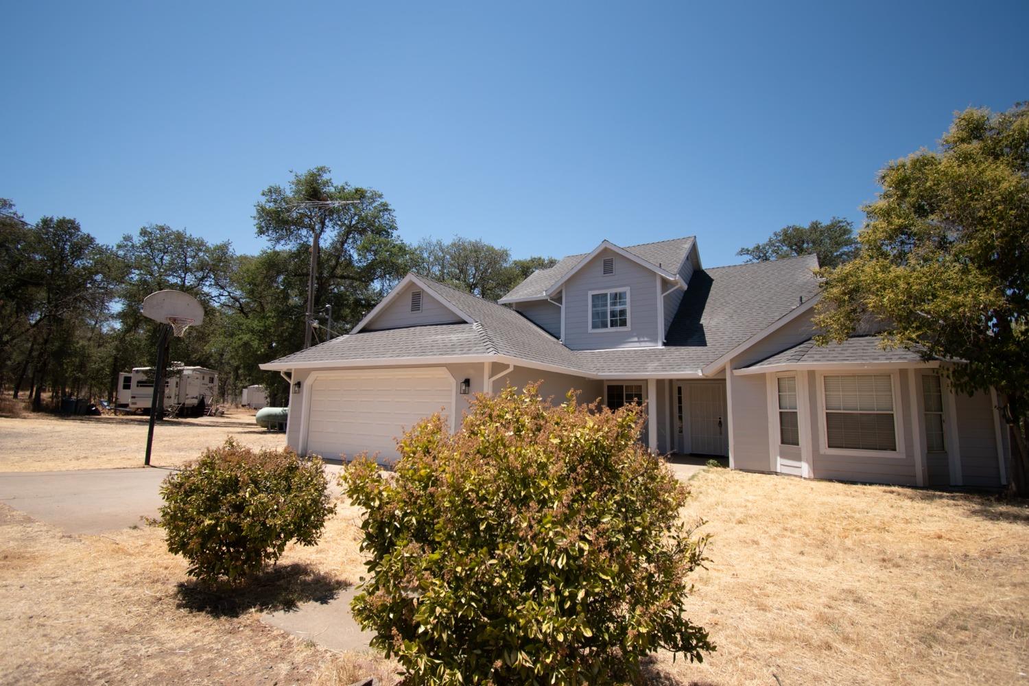 Detail Gallery Image 2 of 33 For 76 Stoney Oaks Blvd, Bangor,  CA 95966 - 3 Beds | 2/1 Baths