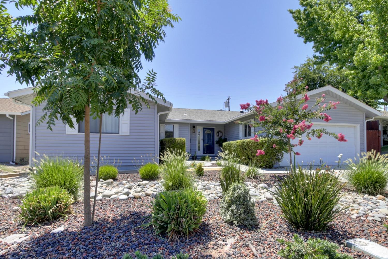 Detail Gallery Image 1 of 1 For 5412 Silver Strand Way, Sacramento,  CA 95841 - 3 Beds | 2 Baths