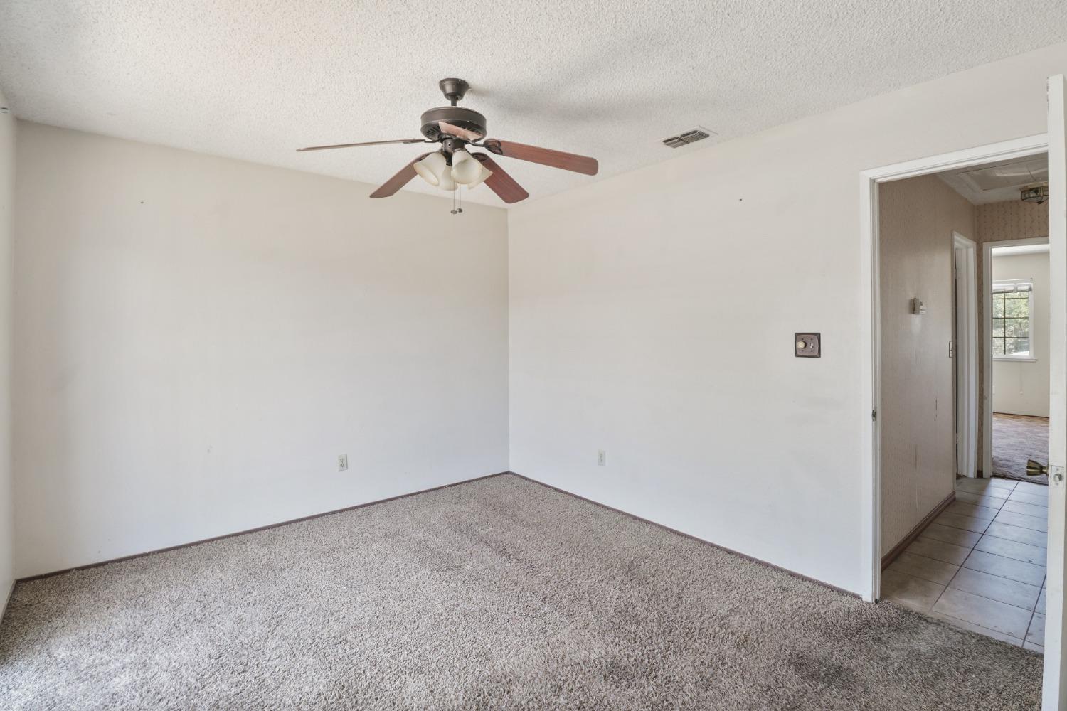 Detail Gallery Image 17 of 35 For 6111 Harlen Ct, Sacramento,  CA 95842 - 4 Beds | 2 Baths