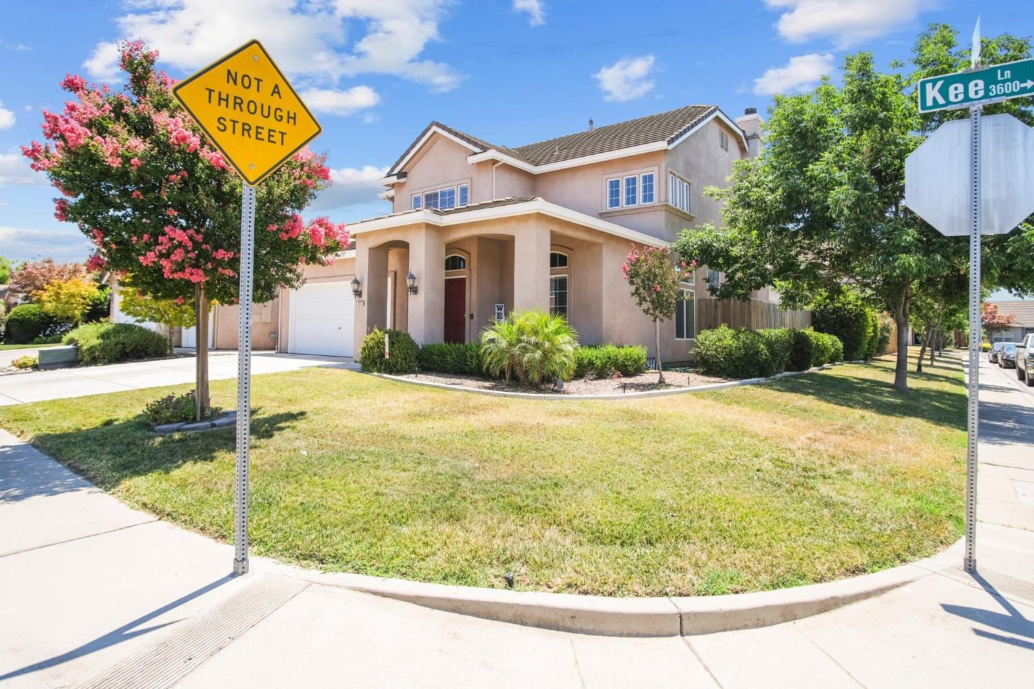 Detail Gallery Image 3 of 28 For 3700 Kee Ct, Modesto,  CA 95355 - 4 Beds | 3 Baths