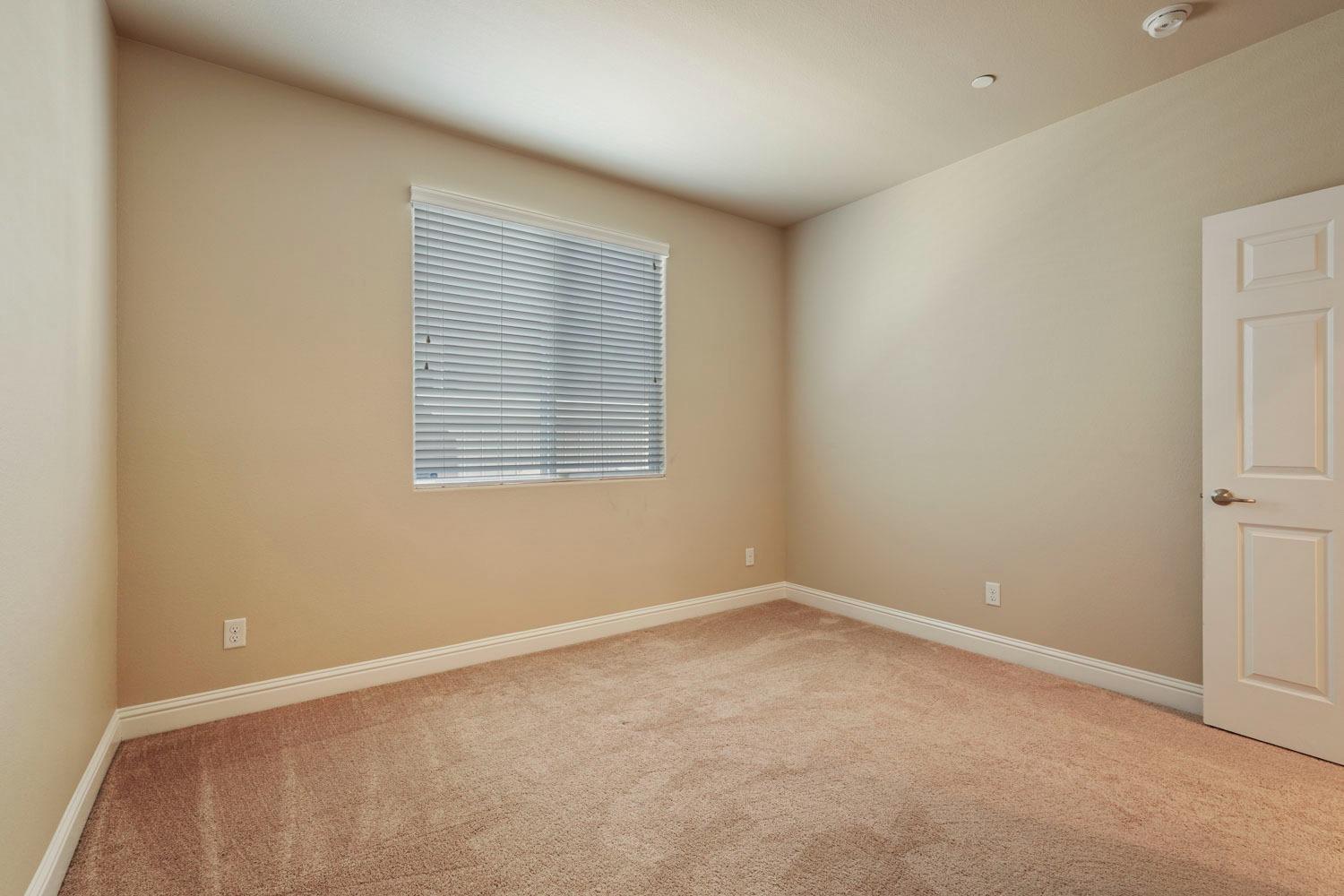 Detail Gallery Image 19 of 34 For 2438 Rockbrook Ln, Manteca,  CA 95336 - 2 Beds | 2 Baths