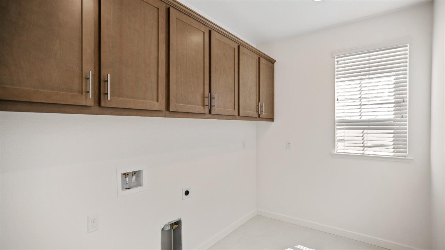 Detail Gallery Image 32 of 36 For 9025 Summit Ln, Granite Bay,  CA 95746 - 3 Beds | 2/1 Baths