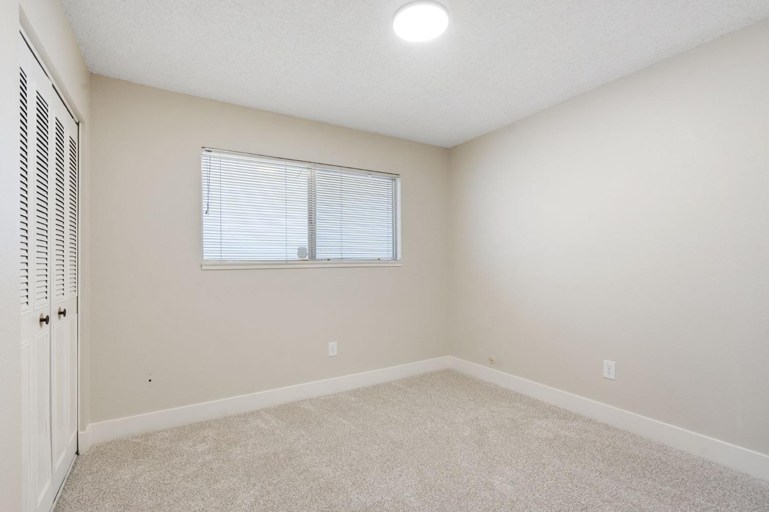 Detail Gallery Image 15 of 23 For 2178 Portola Way, Sacramento,  CA 95818 - 4 Beds | 2 Baths