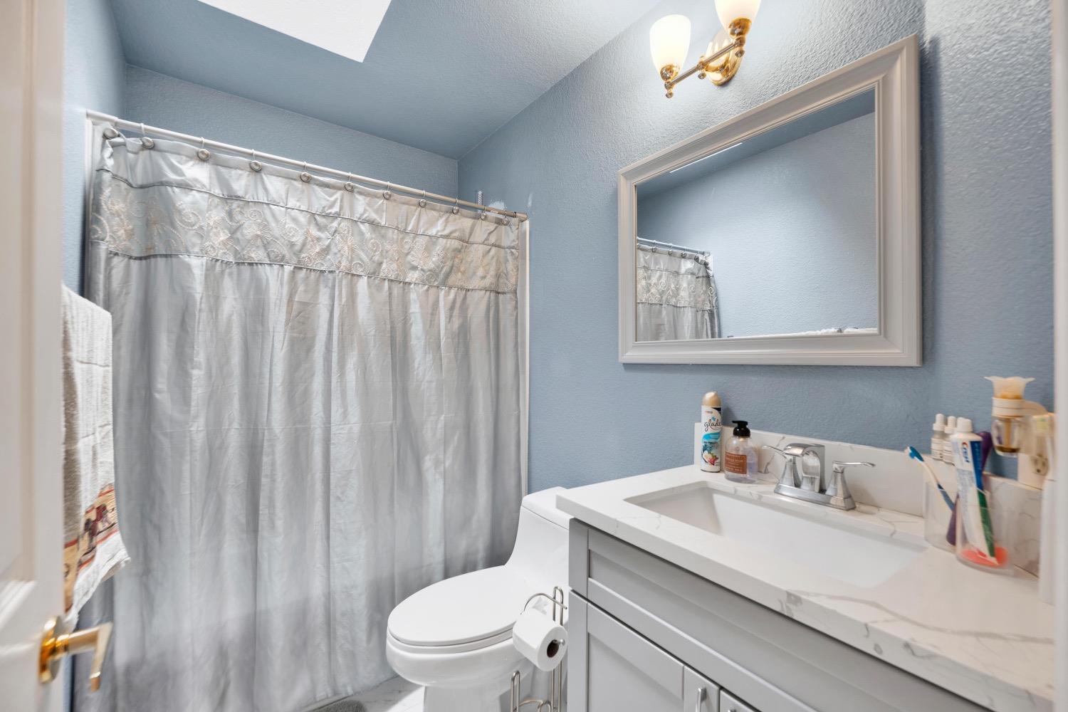 Detail Gallery Image 32 of 50 For 9458 Bowmont Way, Elk Grove,  CA 95758 - 4 Beds | 2/1 Baths