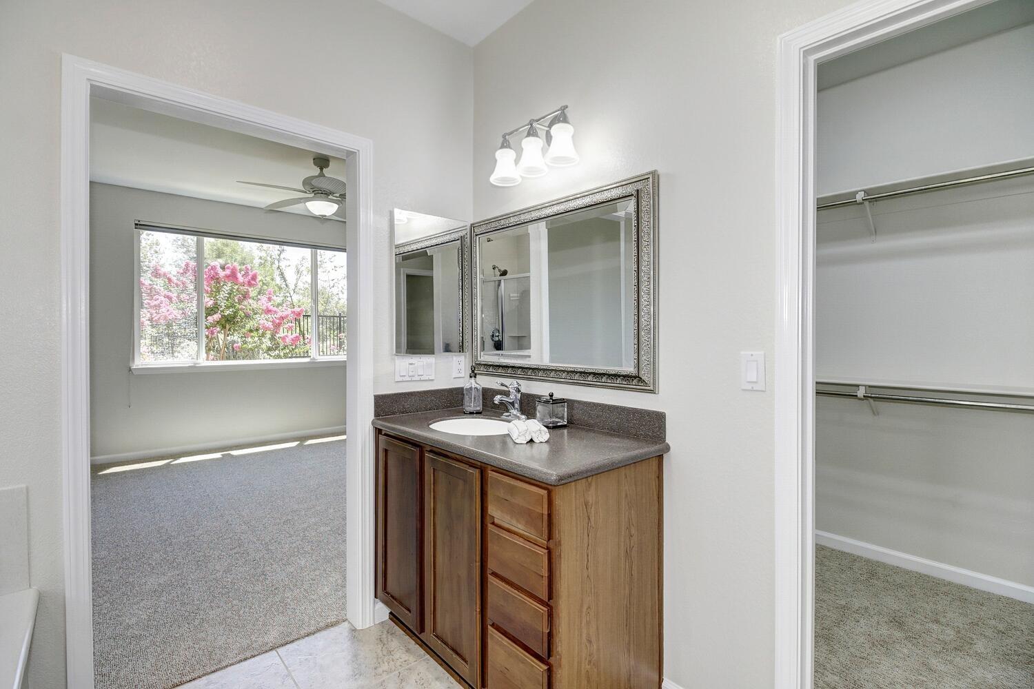 Detail Gallery Image 36 of 53 For 9617 Oakham Way, Elk Grove,  CA 95757 - 2 Beds | 2 Baths