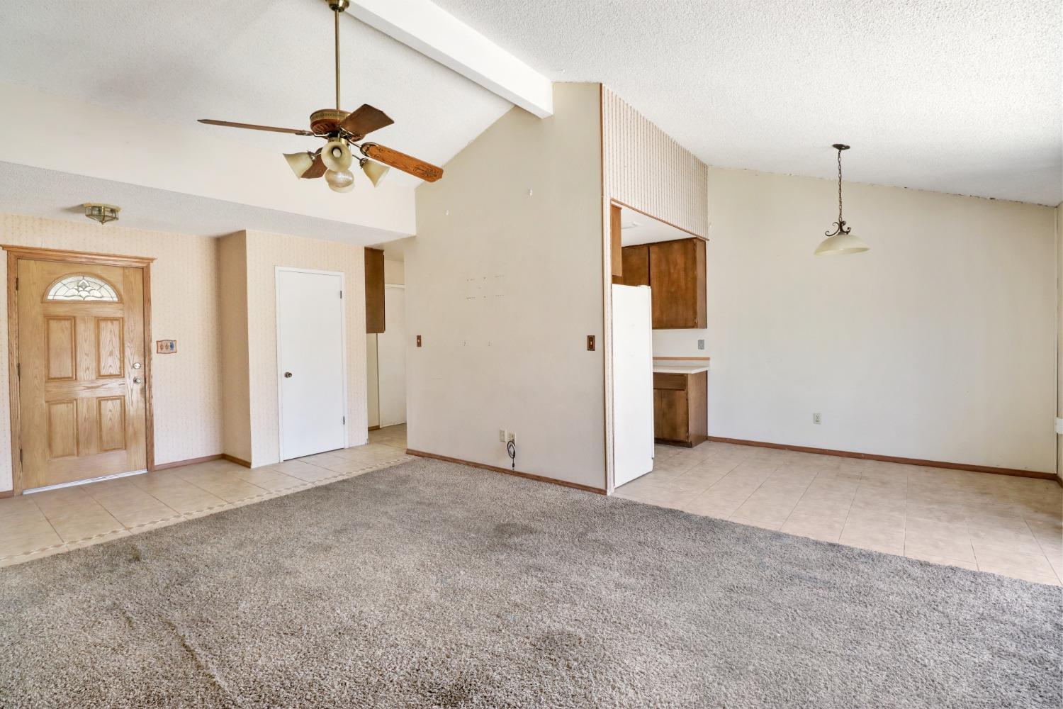 Detail Gallery Image 8 of 35 For 6111 Harlen Ct, Sacramento,  CA 95842 - 4 Beds | 2 Baths