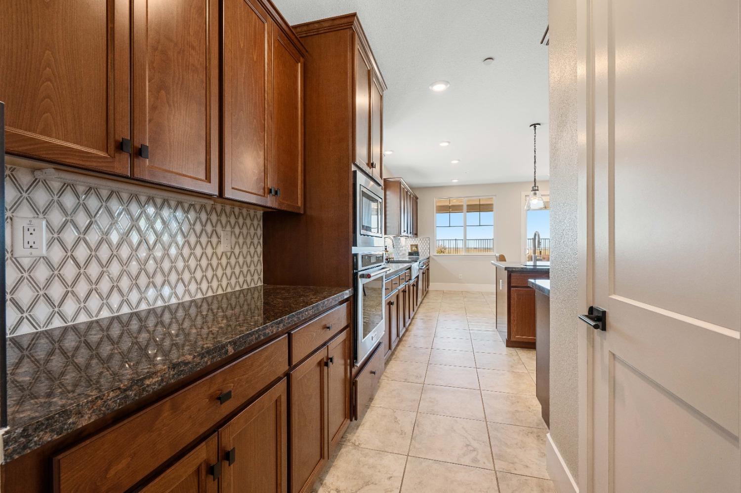 Detail Gallery Image 15 of 57 For 3357 Sycamore Creek Way, Folsom,  CA 95630 - 5 Beds | 4/1 Baths