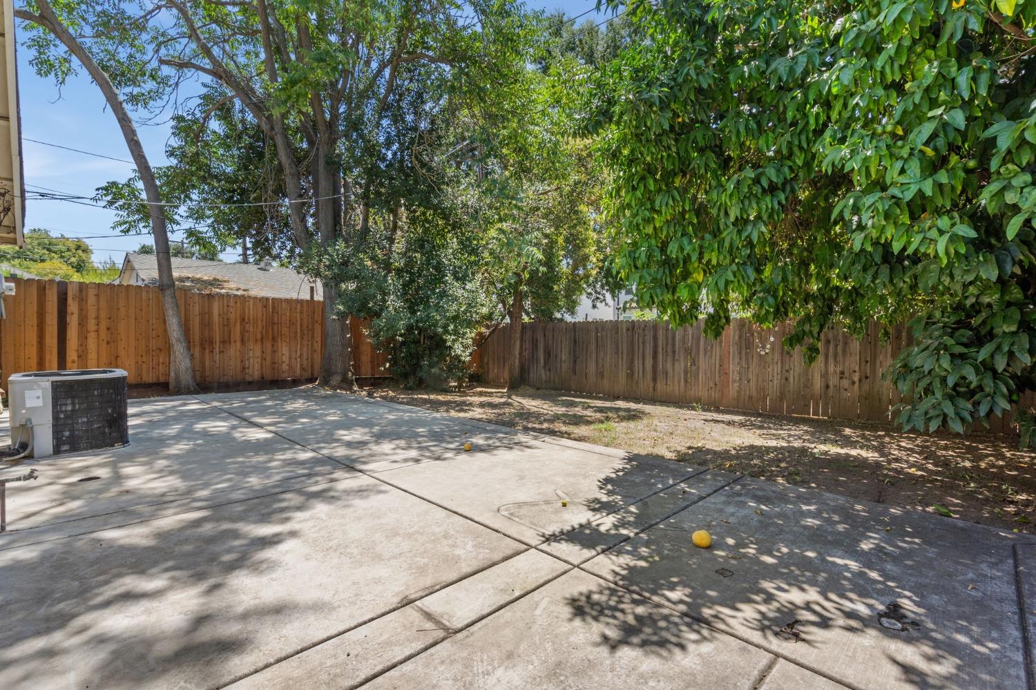 Detail Gallery Image 21 of 23 For 2178 Portola Way, Sacramento,  CA 95818 - 4 Beds | 2 Baths