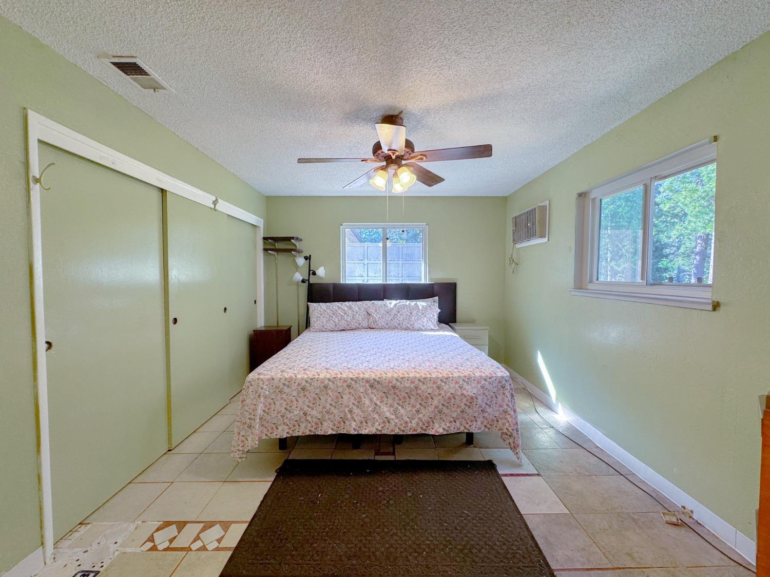 Cornwall Avenue, Grass Valley, California image 12