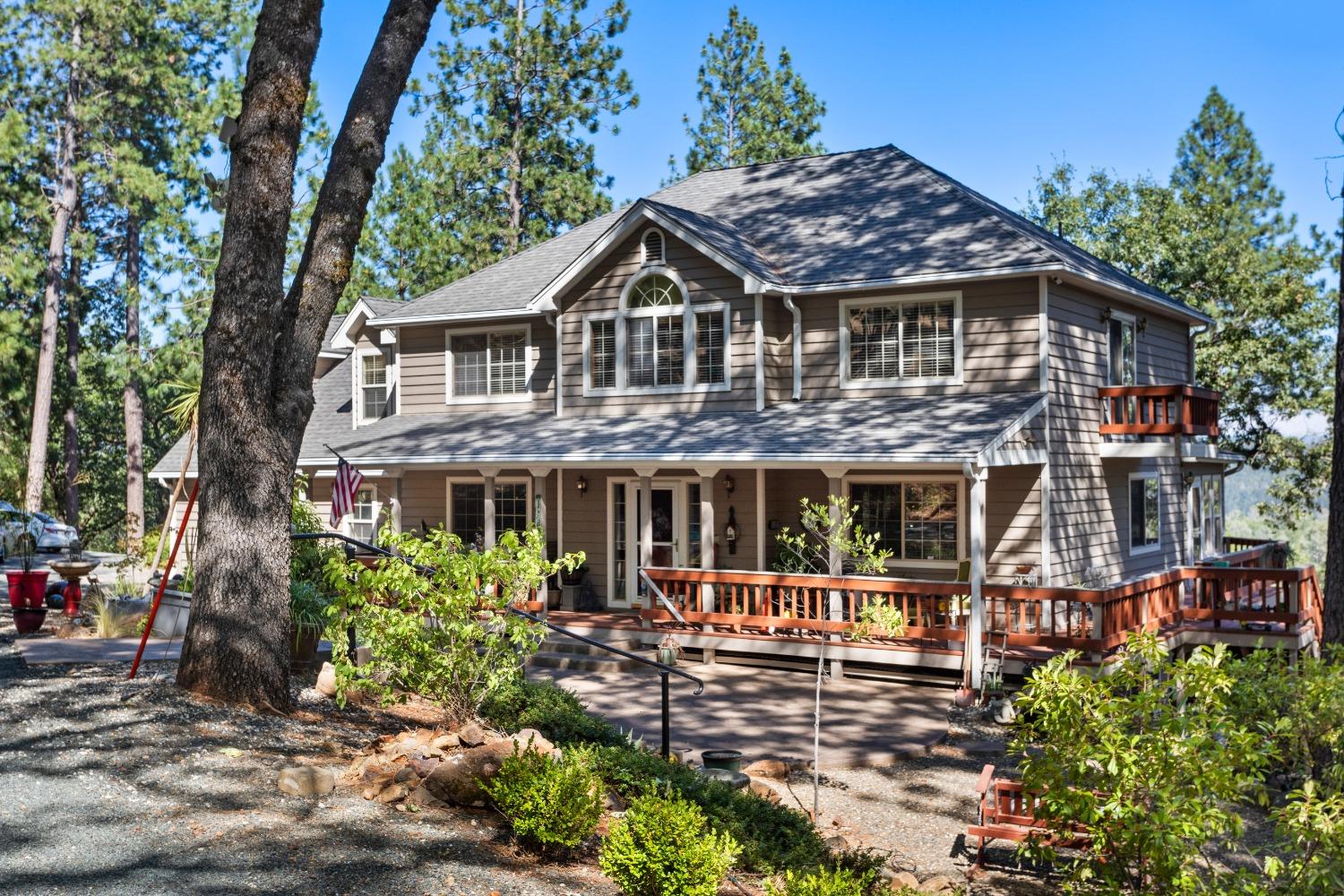 Detail Gallery Image 1 of 50 For 17878 River Ranch Rd, Grass Valley,  CA 95949 - 4 Beds | 3/1 Baths