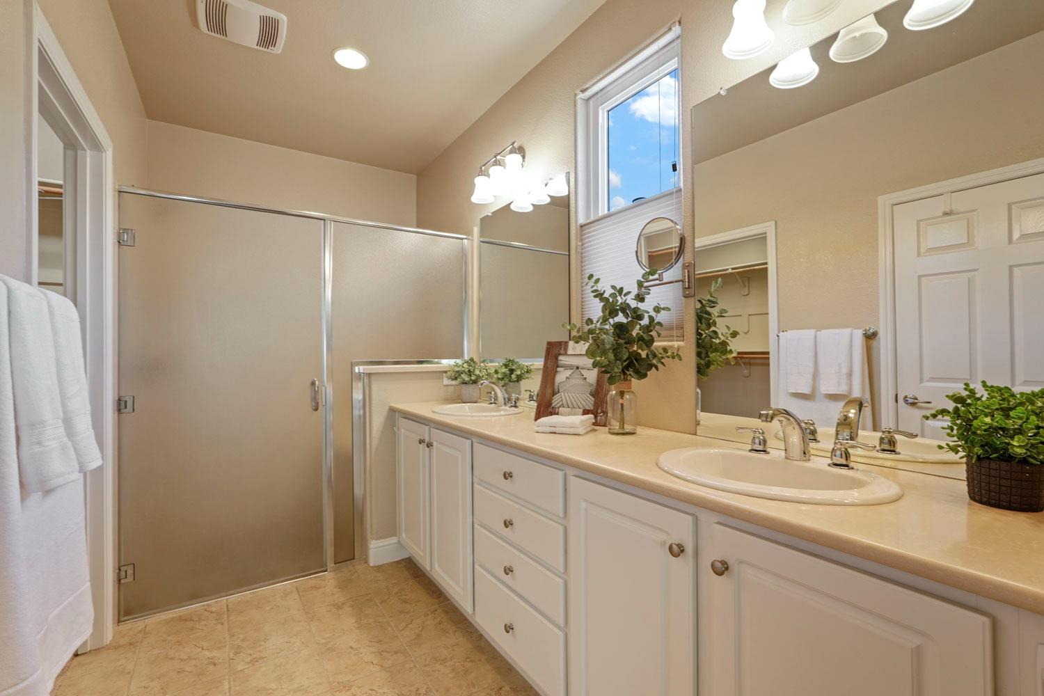 Detail Gallery Image 25 of 34 For 2438 Rockbrook Ln, Manteca,  CA 95336 - 2 Beds | 2 Baths