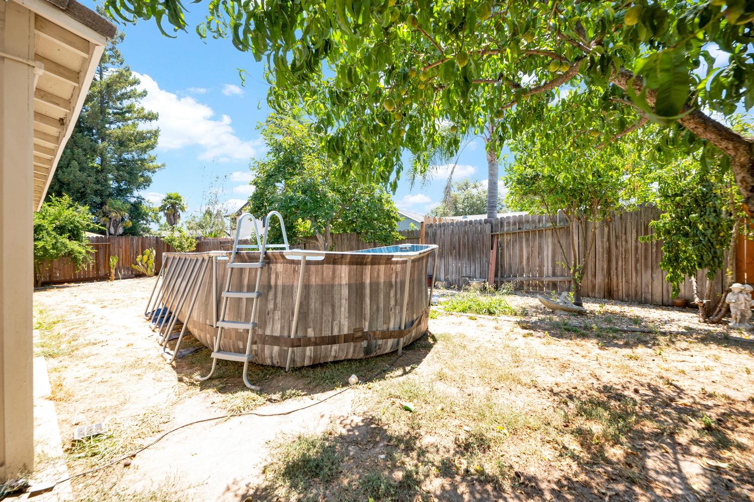 Detail Gallery Image 42 of 50 For 9458 Bowmont Way, Elk Grove,  CA 95758 - 4 Beds | 2/1 Baths