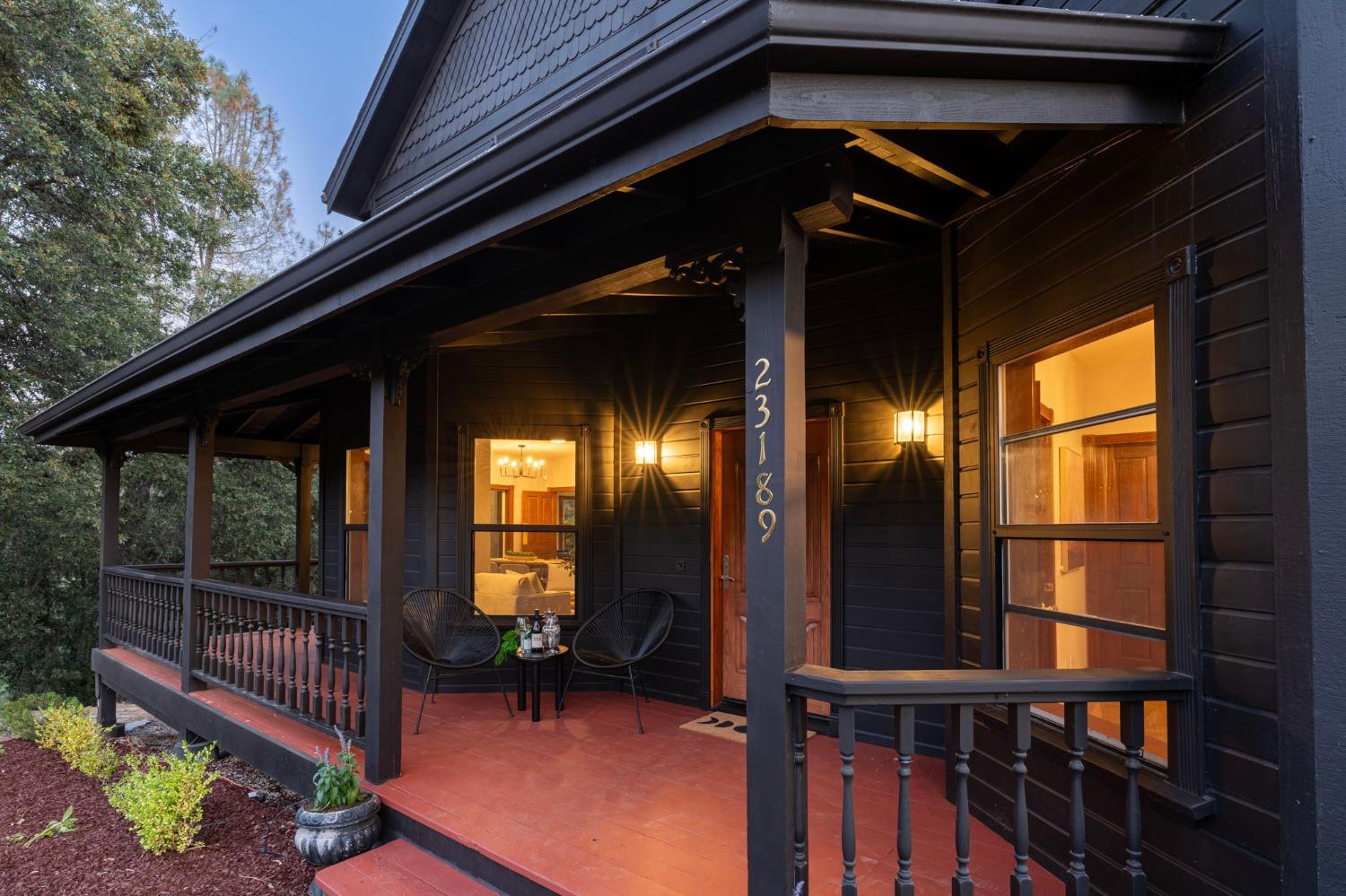 Detail Gallery Image 8 of 93 For 23189 Wild Iris Ln, Grass Valley,  CA 95949 - 4 Beds | 3/1 Baths