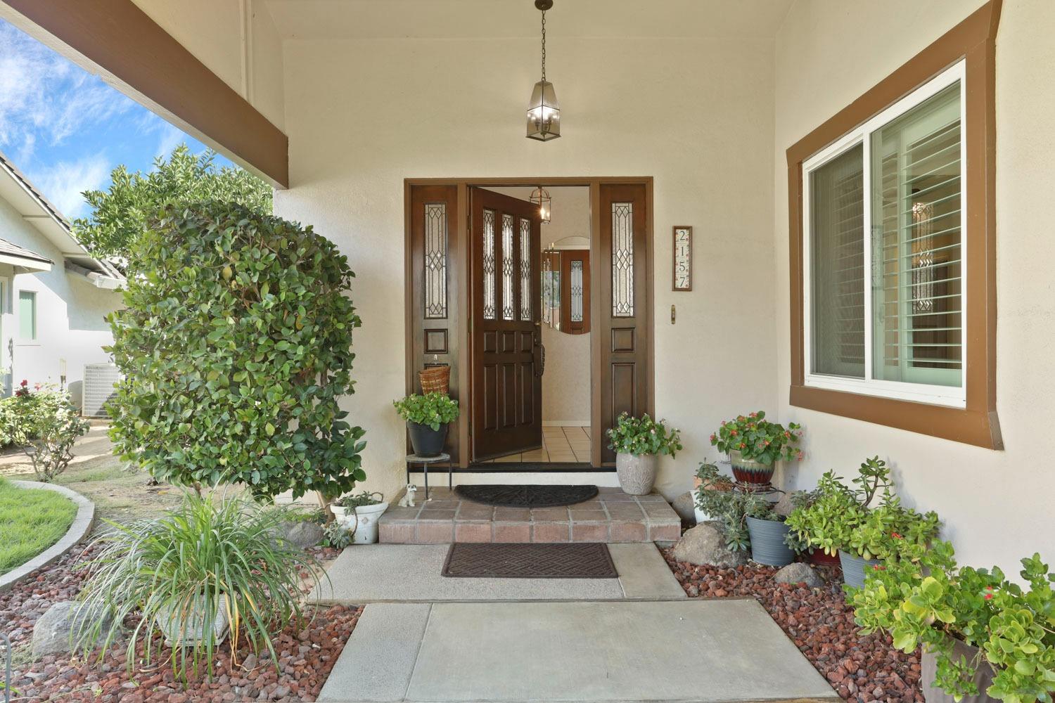 Detail Gallery Image 9 of 49 For 2157 Debutant Walk, Manteca,  CA 95336 - 3 Beds | 2 Baths