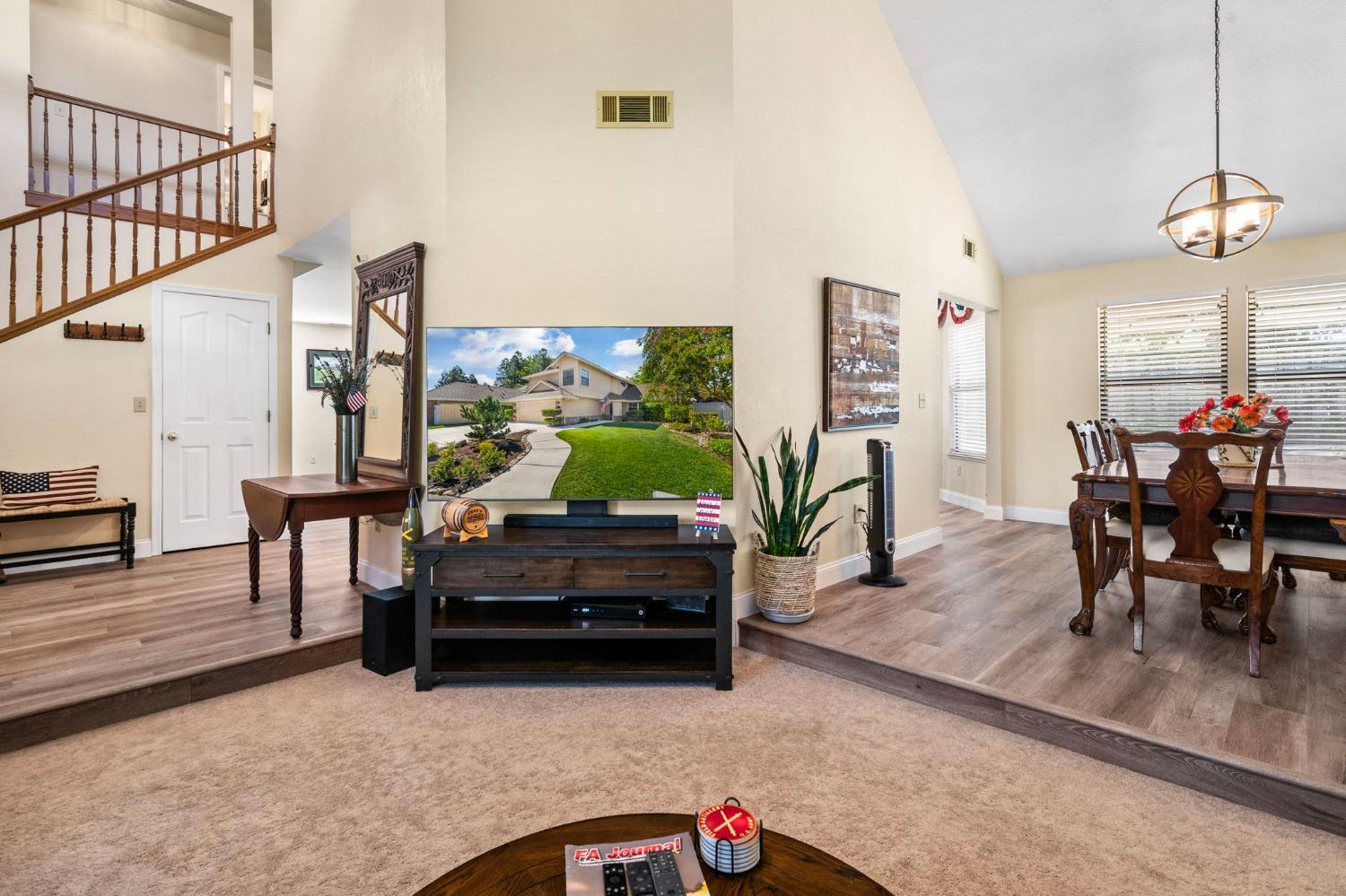 Detail Gallery Image 9 of 47 For 708 Cypress Run, Woodbridge,  CA 95258 - 3 Beds | 2/1 Baths