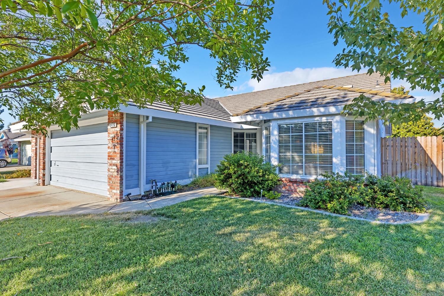 Detail Gallery Image 1 of 1 For 8420 Cedar Hill Ct, Antelope,  CA 95843 - 3 Beds | 2 Baths