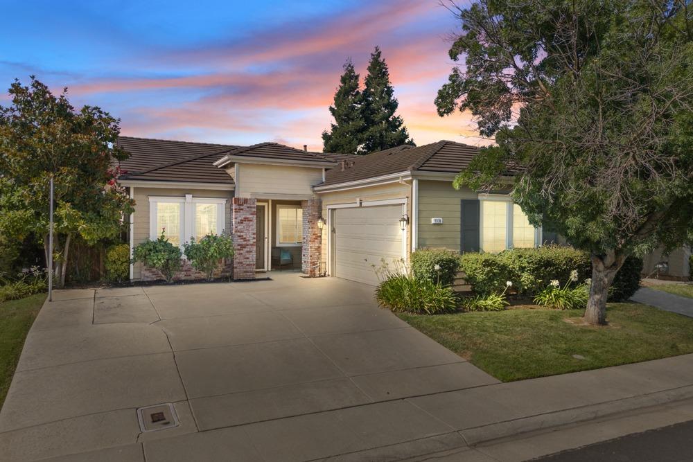 Detail Gallery Image 1 of 1 For 9336 Oreo Ranch Cir, Elk Grove,  CA 95624 - 4 Beds | 2 Baths