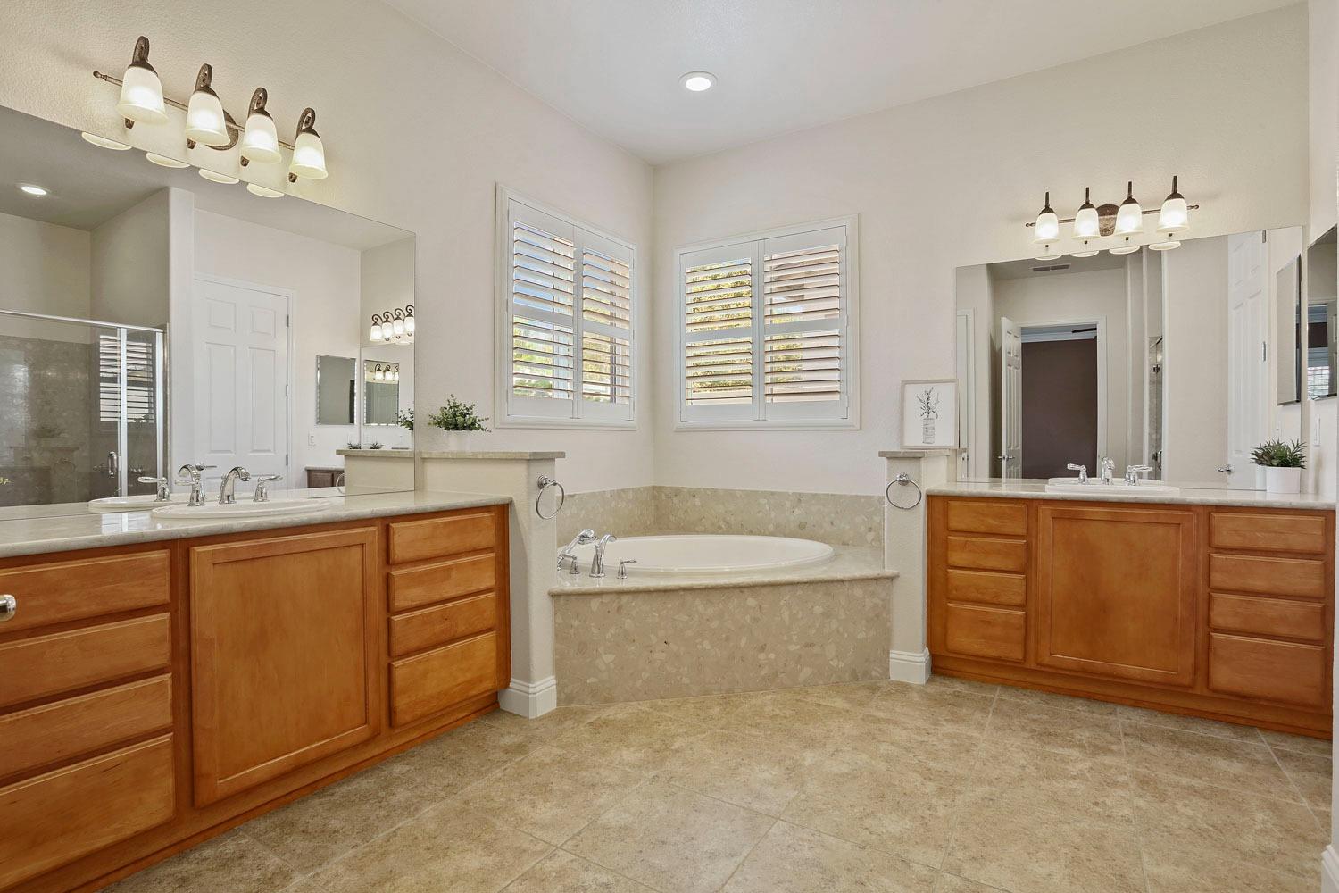 Detail Gallery Image 35 of 60 For 1471 Cobblecreek St, Manteca,  CA 95336 - 2 Beds | 2/1 Baths