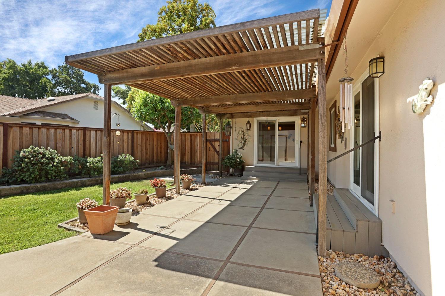 Detail Gallery Image 39 of 49 For 2157 Debutant Walk, Manteca,  CA 95336 - 3 Beds | 2 Baths