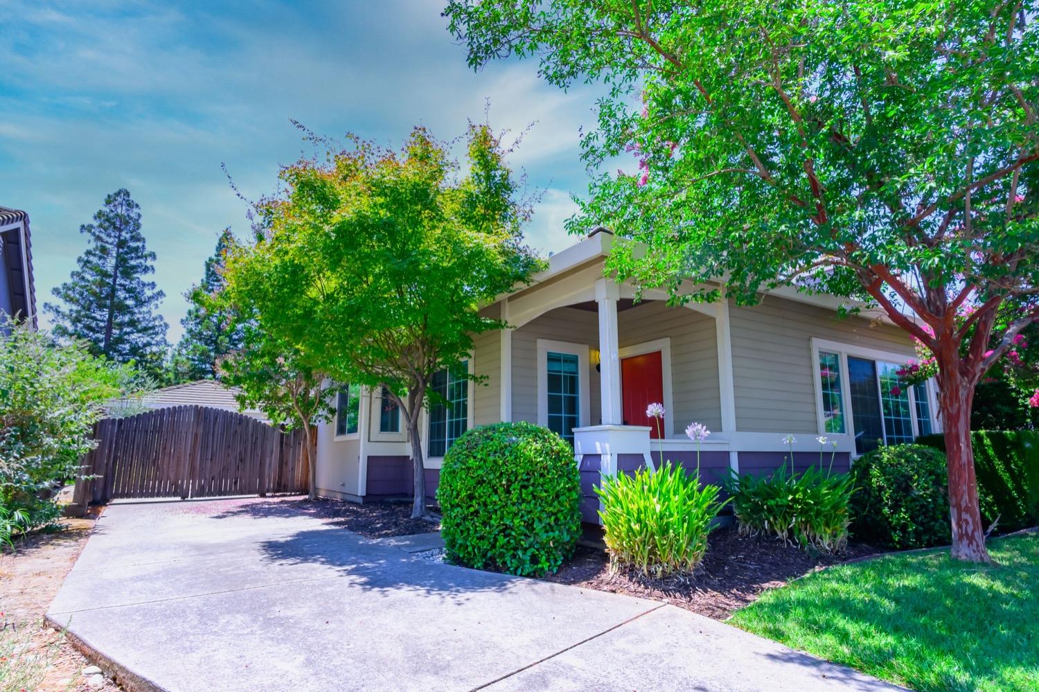 Detail Gallery Image 1 of 1 For 344 Parker Dr, Folsom,  CA 95630 - 3 Beds | 2 Baths