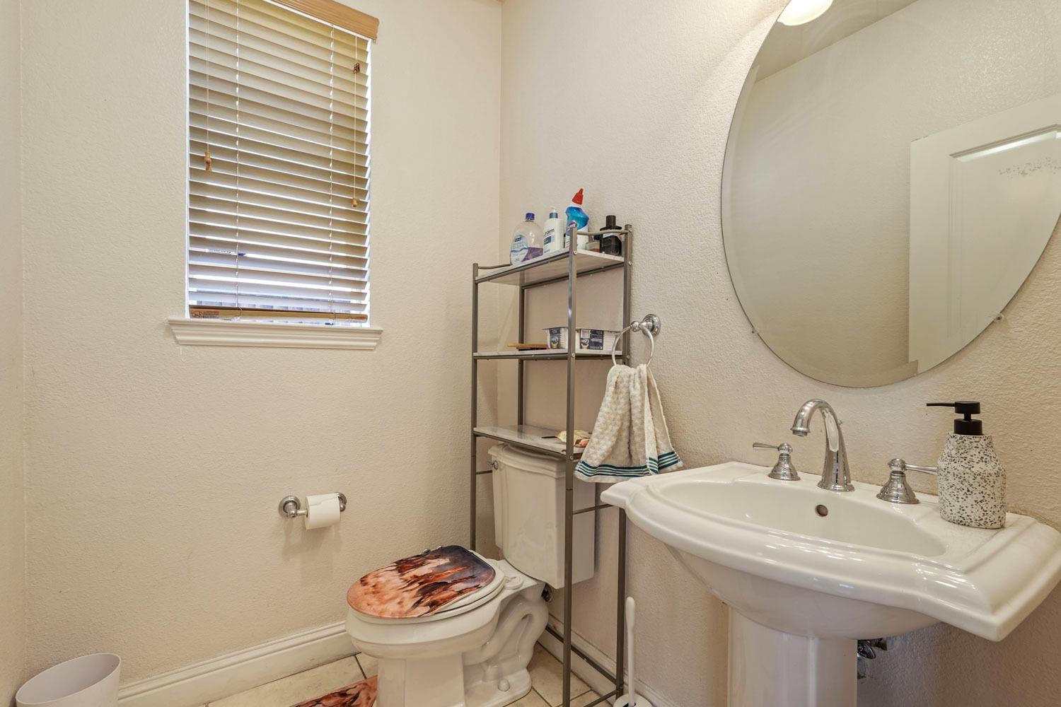 Detail Gallery Image 10 of 24 For 10117 Bay Harbor Dr, Stockton,  CA 95219 - 4 Beds | 2/1 Baths