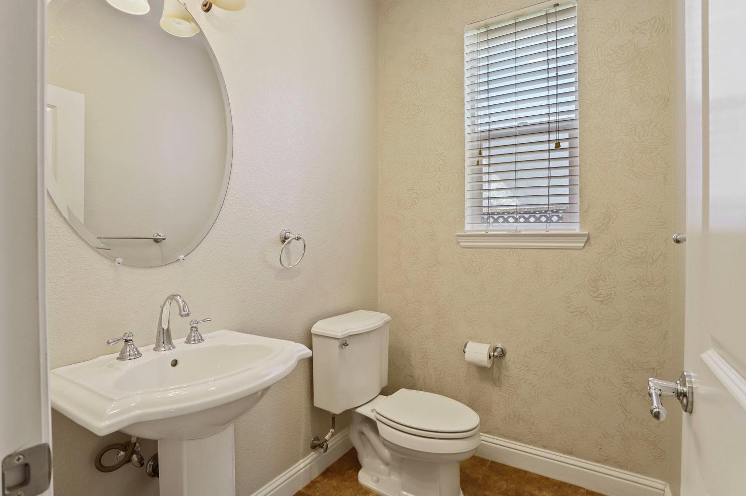 Detail Gallery Image 23 of 44 For 10134 W Bay Harbor Drive Rd, Stockton,  CA 95219 - 4 Beds | 2/1 Baths