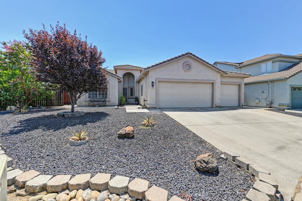 Detail Gallery Image 1 of 1 For 209 Mariner Cir, Lincoln,  CA 95648 - 3 Beds | 2 Baths