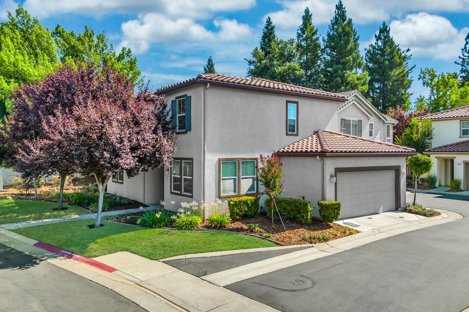 Detail Gallery Image 1 of 1 For 6449 Brando Loop, Fair Oaks,  CA 95628 - 4 Beds | 3 Baths