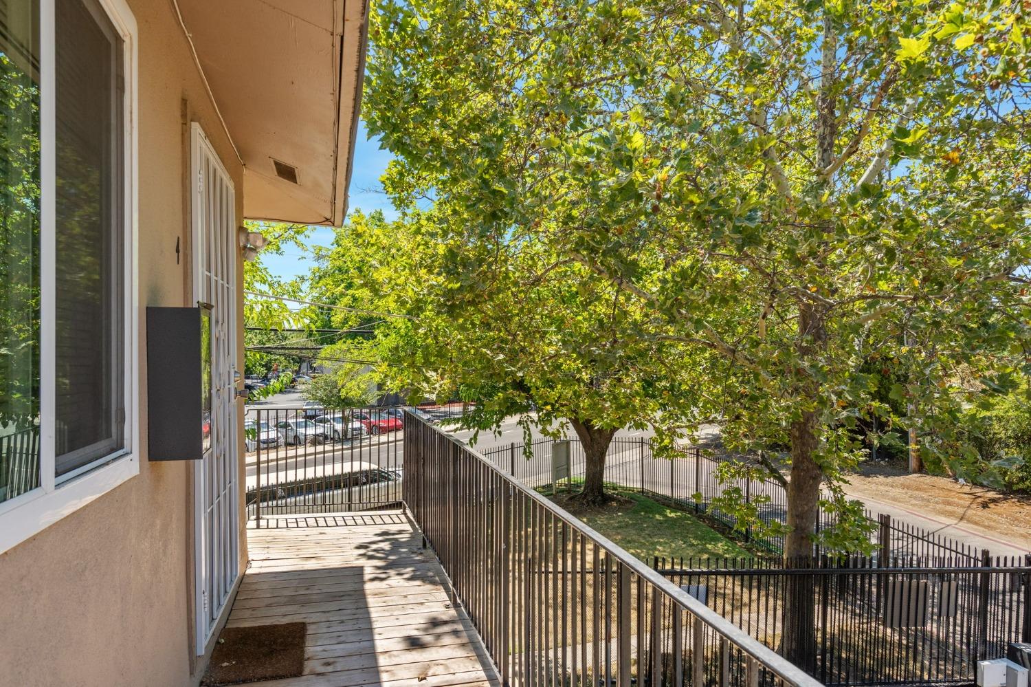 Detail Gallery Image 16 of 21 For 2044 Benita Dr #4,  Rancho Cordova,  CA 95670 - 2 Beds | 1 Baths