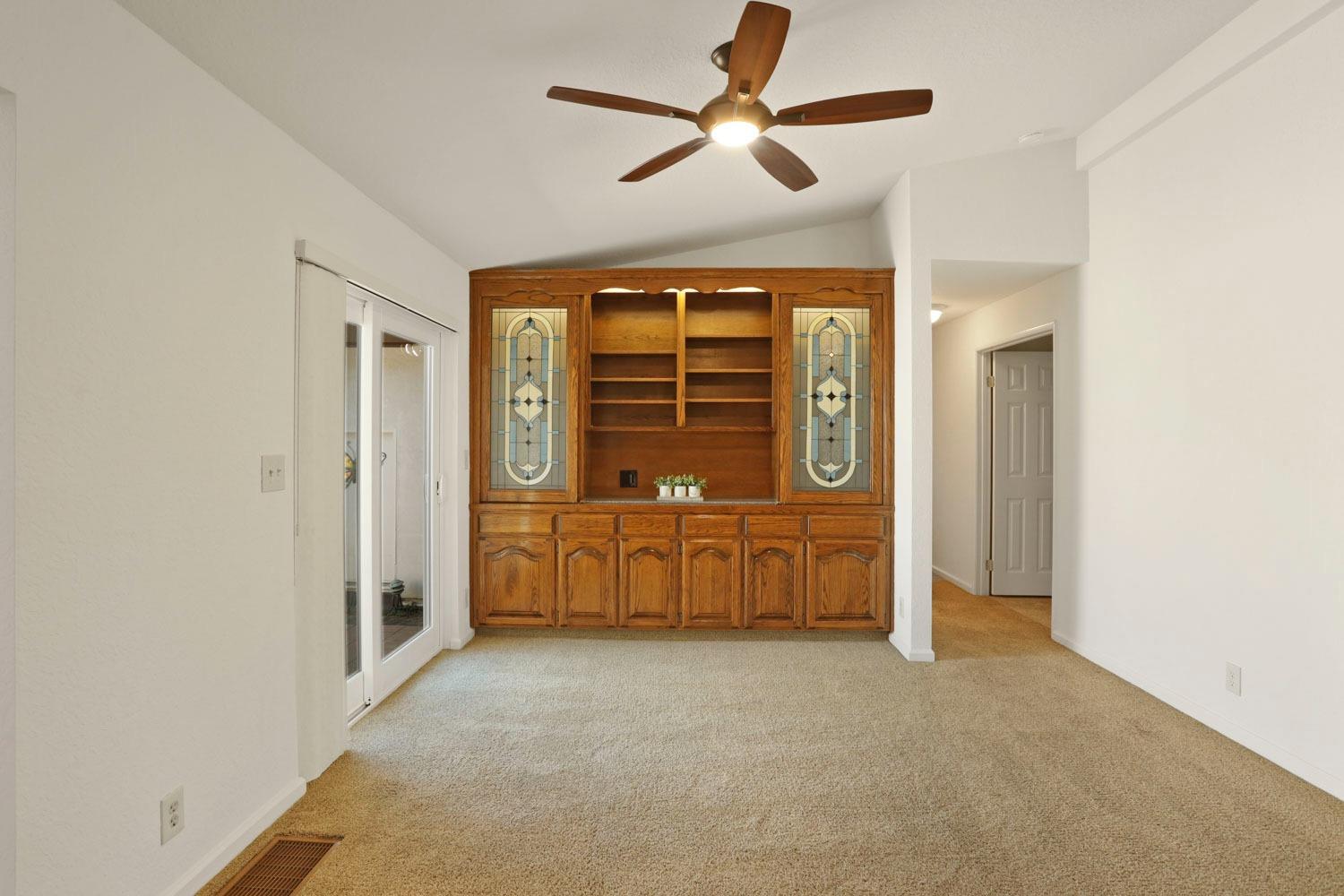 Detail Gallery Image 13 of 49 For 2157 Debutant Walk, Manteca,  CA 95336 - 3 Beds | 2 Baths