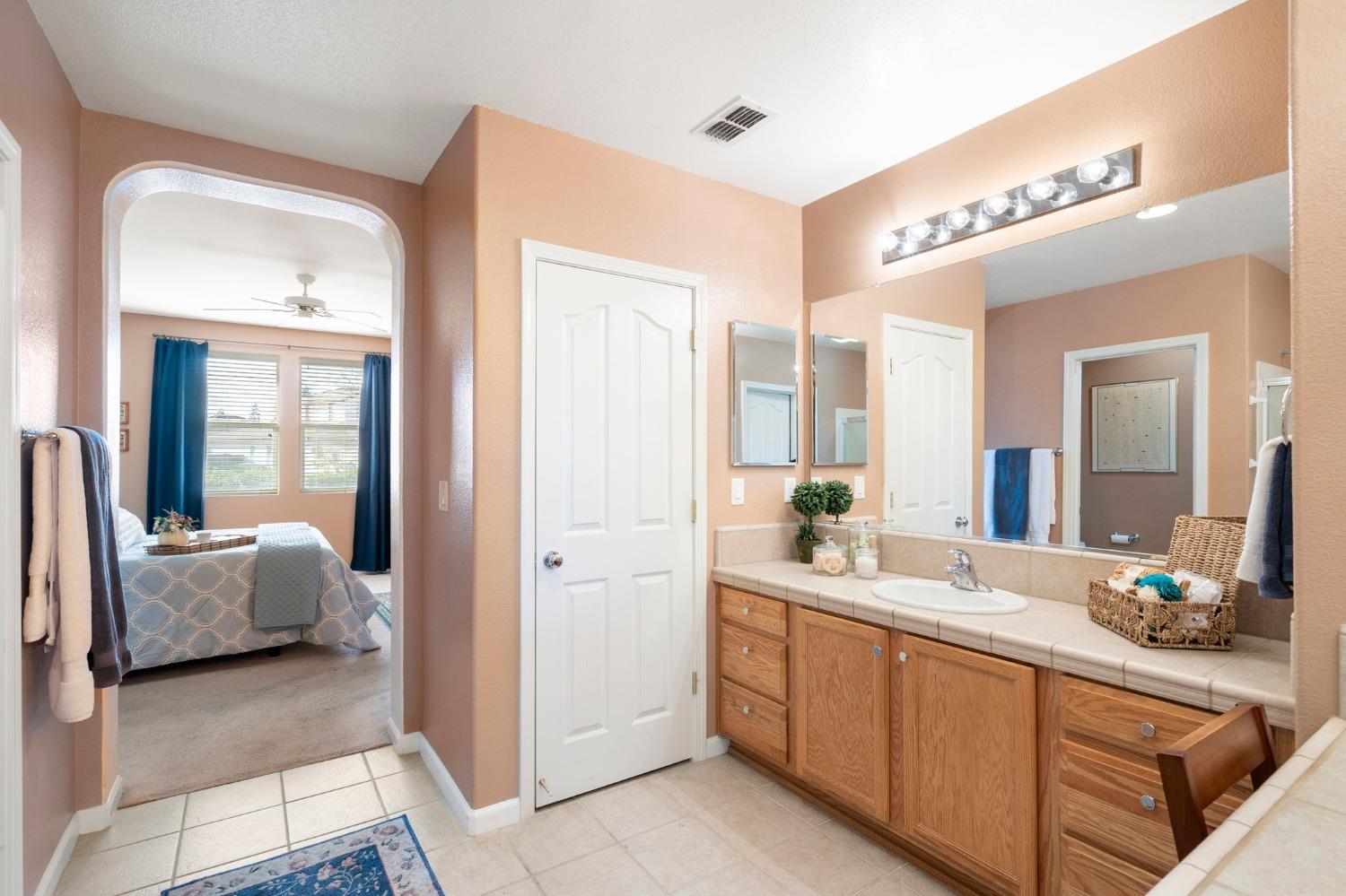 Detail Gallery Image 22 of 41 For 210 Mill Valley Cir N, Sacramento,  CA 95835 - 2 Beds | 2 Baths