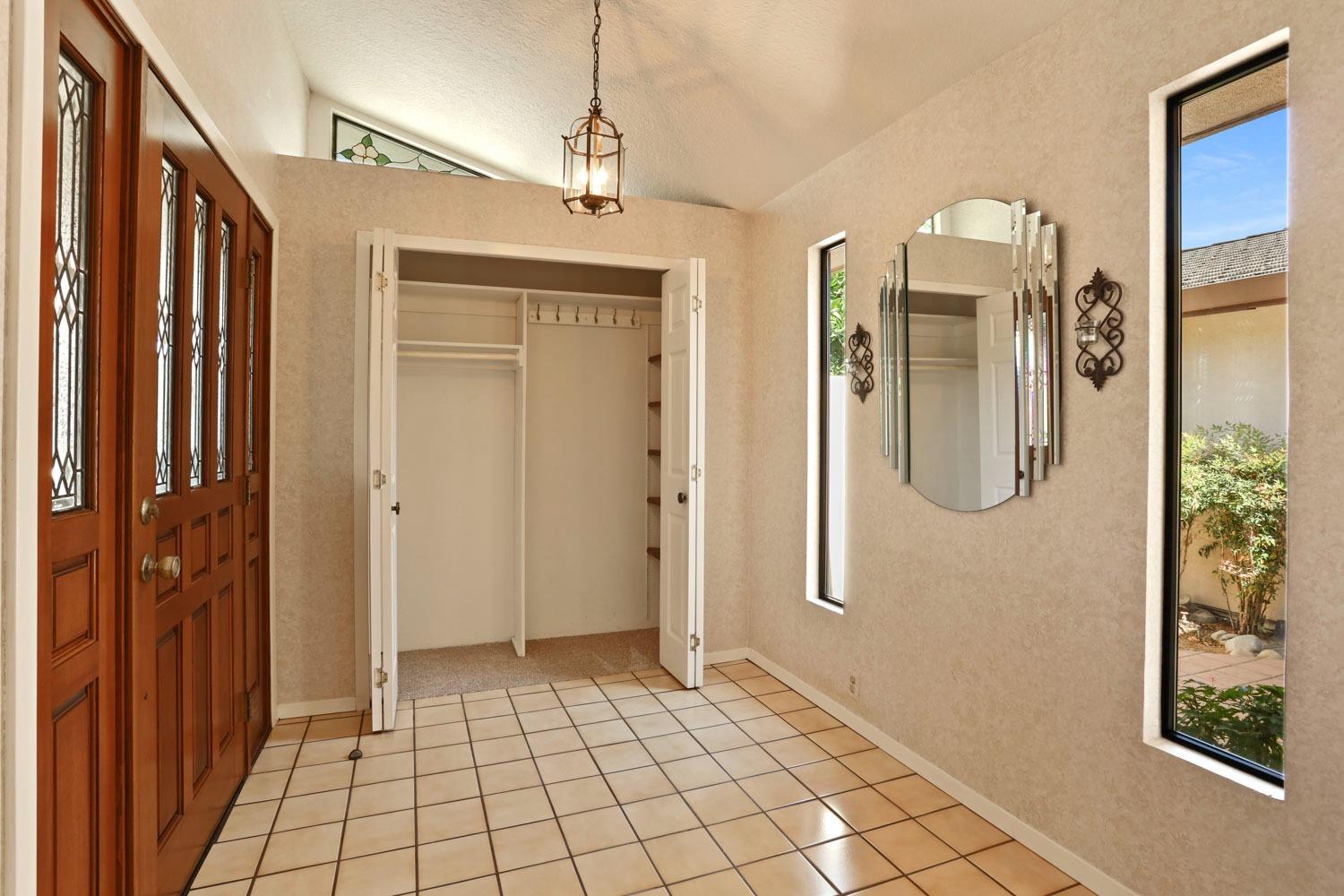 Detail Gallery Image 10 of 49 For 2157 Debutant Walk, Manteca,  CA 95336 - 3 Beds | 2 Baths