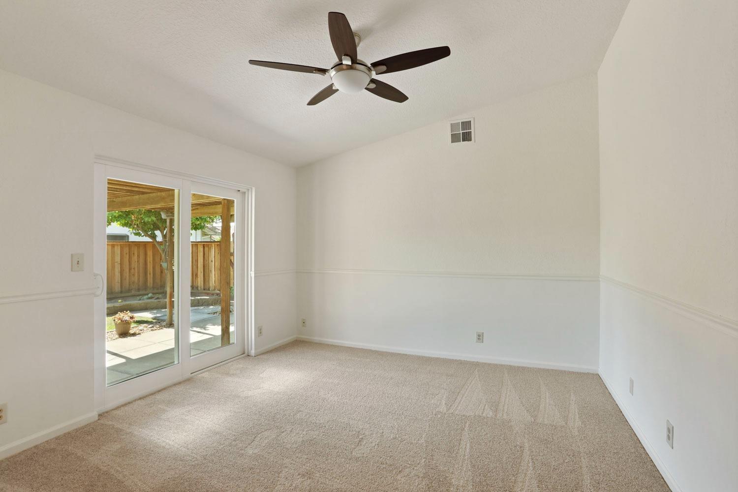 Detail Gallery Image 32 of 49 For 2157 Debutant Walk, Manteca,  CA 95336 - 3 Beds | 2 Baths