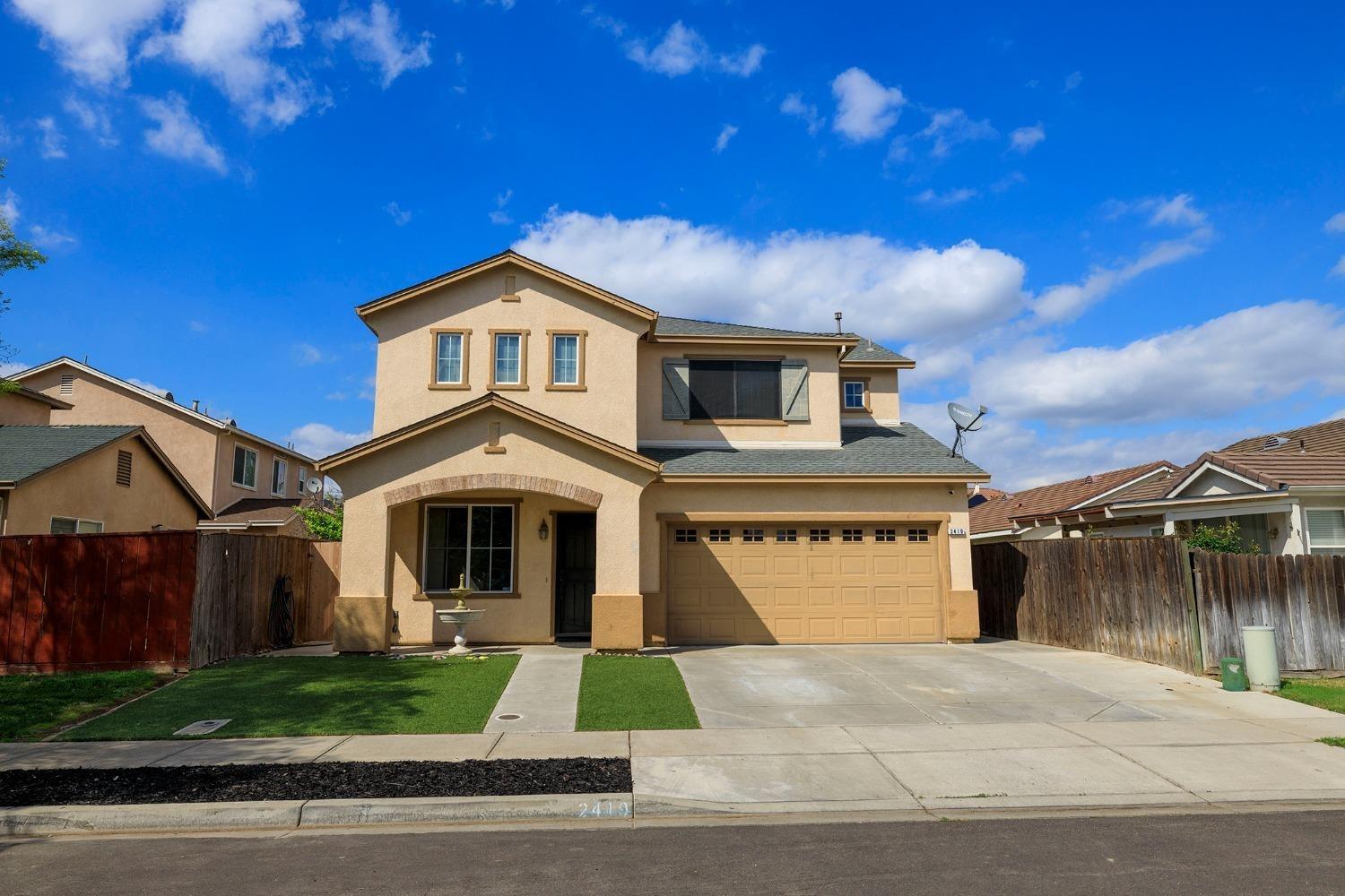 Photo of 2419 Summer Crest Dr in Turlock, CA