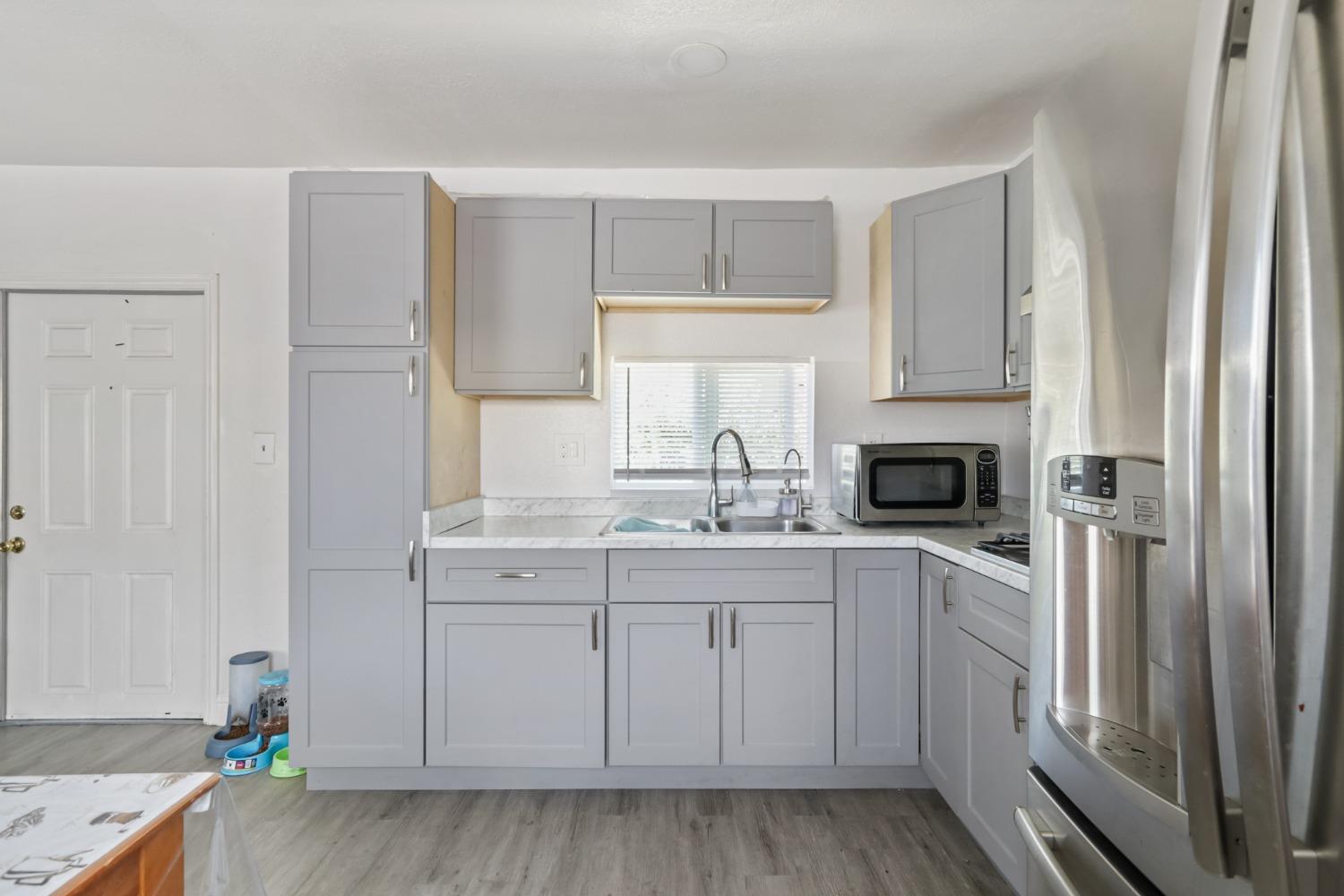 Detail Gallery Image 9 of 31 For 6435 Orange Ave 13c, Sacramento,  CA 95823 - 3 Beds | 1/1 Baths