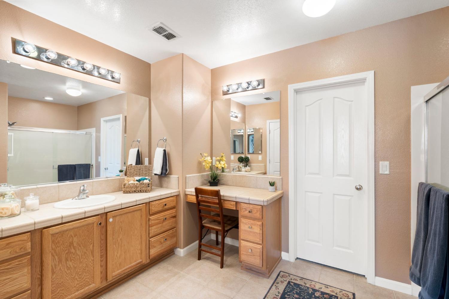 Detail Gallery Image 21 of 41 For 210 Mill Valley Cir N, Sacramento,  CA 95835 - 2 Beds | 2 Baths