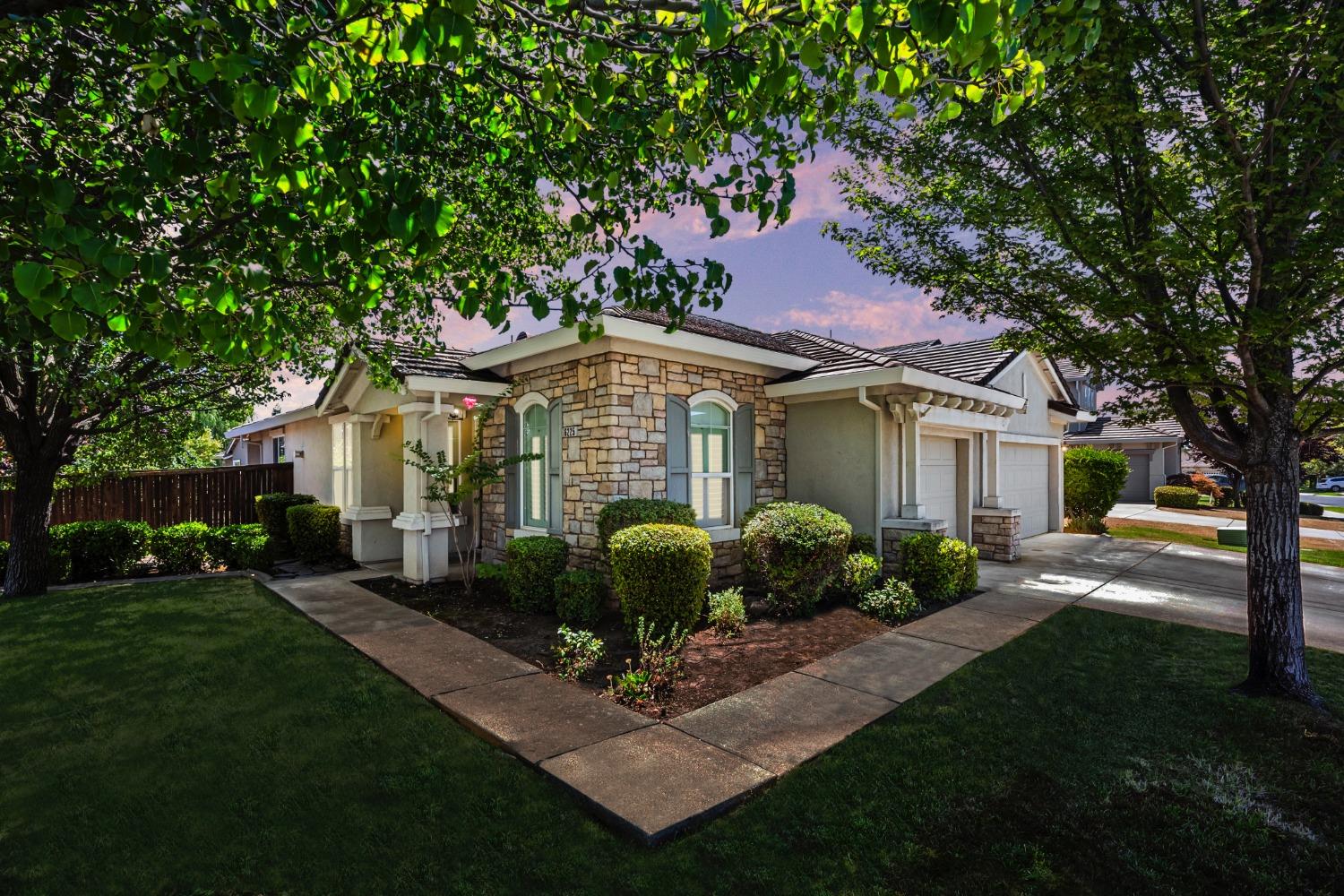 Detail Gallery Image 1 of 1 For 6225 Channel Islands Ln, Roseville,  CA 95678 - 3 Beds | 2 Baths