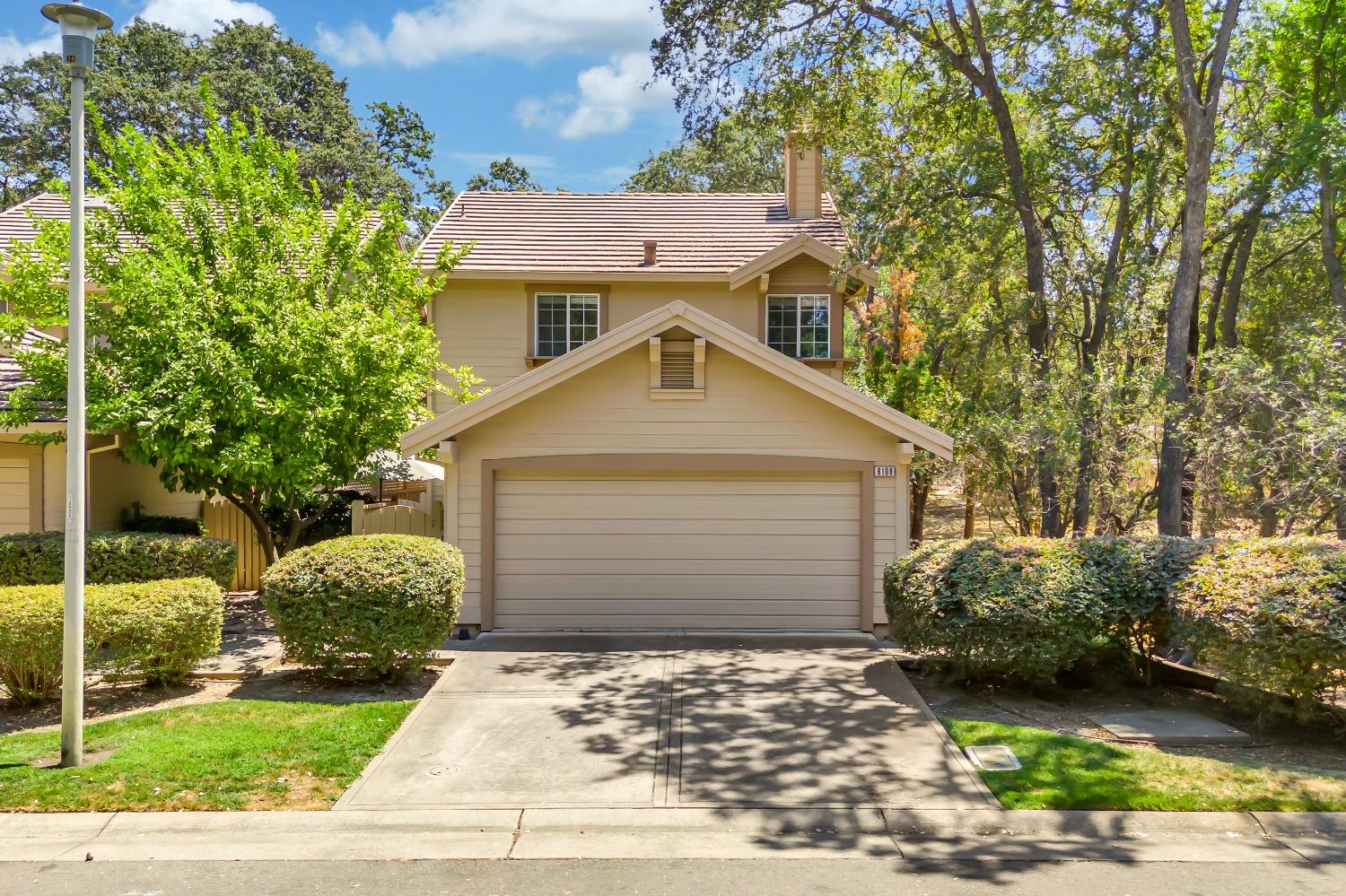 Detail Gallery Image 2 of 43 For 8108 Heritage Meadow Ln, Citrus Heights,  CA 95610 - 3 Beds | 2/1 Baths