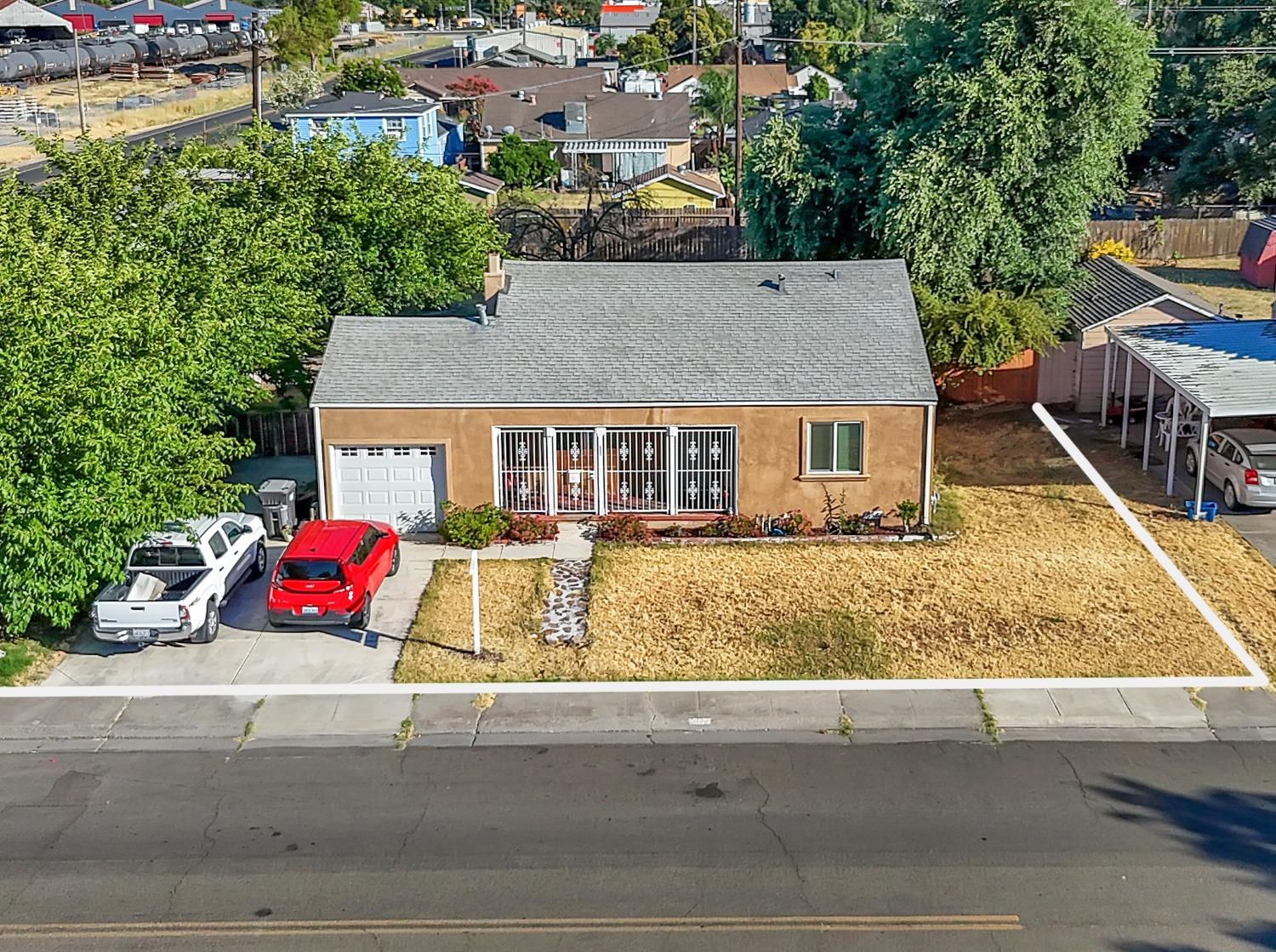 Detail Gallery Image 4 of 35 For 2144 E Orwood St, Stockton,  CA 95205 - 2 Beds | 1 Baths