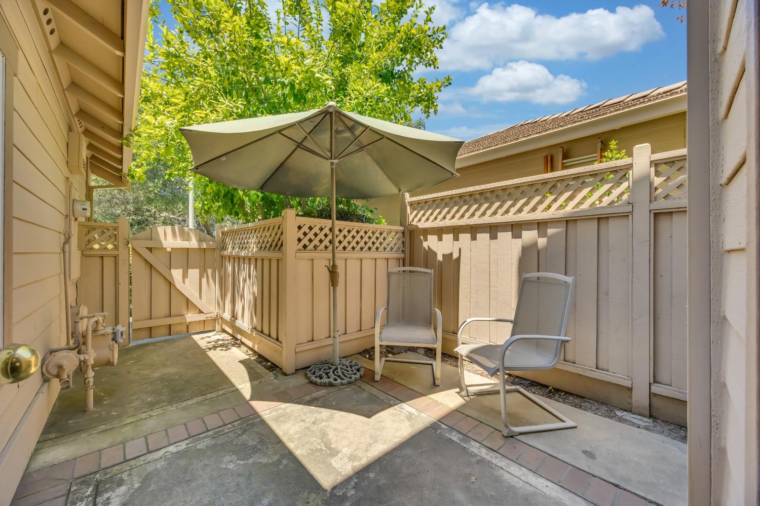 Detail Gallery Image 37 of 43 For 8108 Heritage Meadow Ln, Citrus Heights,  CA 95610 - 3 Beds | 2/1 Baths