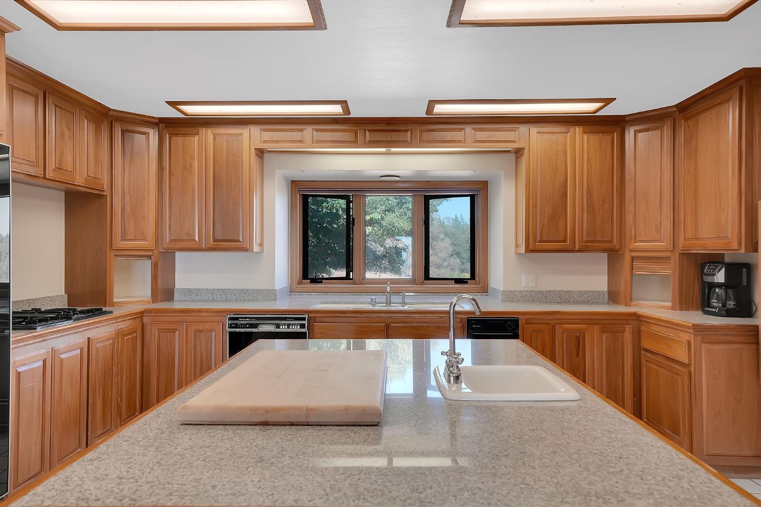 Detail Gallery Image 28 of 91 For 15111 Tyler Rd, Fiddletown,  CA 95629 - 5 Beds | 4/2 Baths