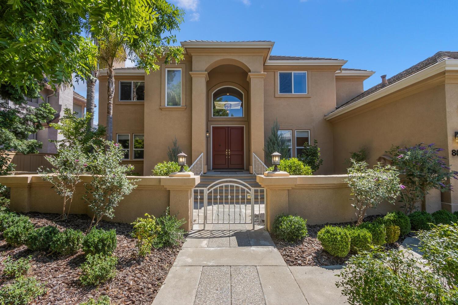 Detail Gallery Image 1 of 1 For 800 Still Breeze Way, Sacramento,  CA 95831 - 4 Beds | 3/1 Baths