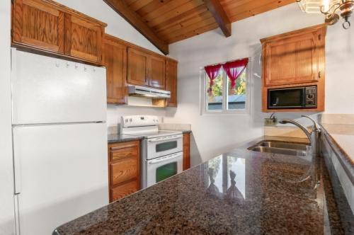 Detail Gallery Image 9 of 23 For 6522 Topaz Dr, Pollock Pines,  CA 95726 - 2 Beds | 2 Baths