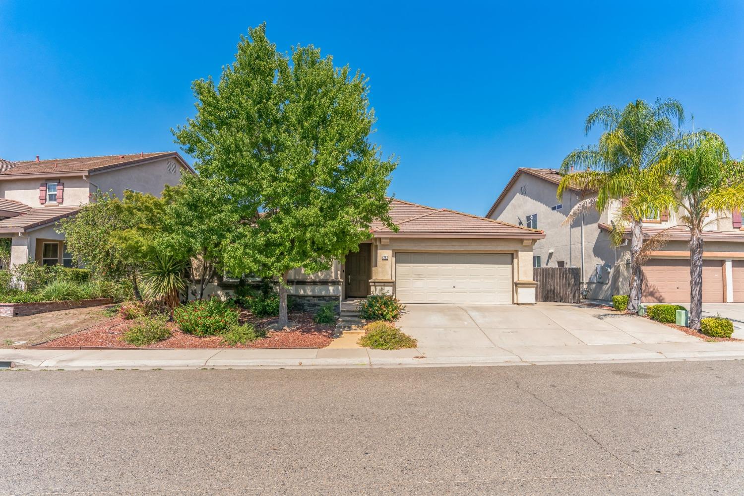 Detail Gallery Image 1 of 1 For 7723 Tamarindo Bay Dr, Sacramento,  CA 95828 - 3 Beds | 2 Baths