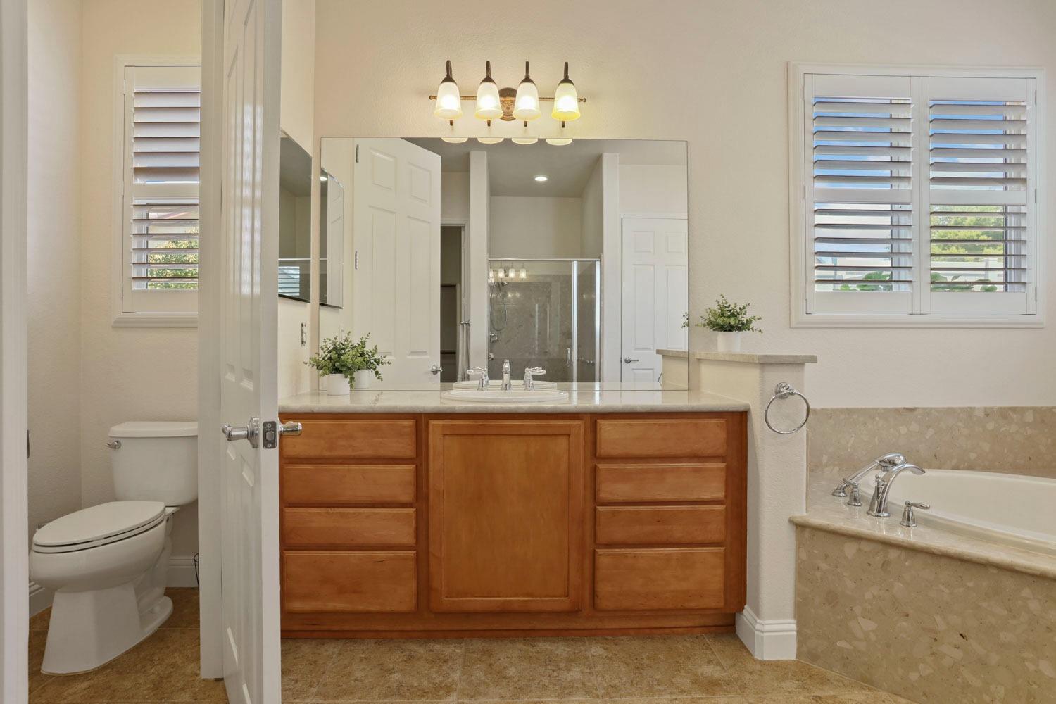 Detail Gallery Image 37 of 60 For 1471 Cobblecreek St, Manteca,  CA 95336 - 2 Beds | 2/1 Baths