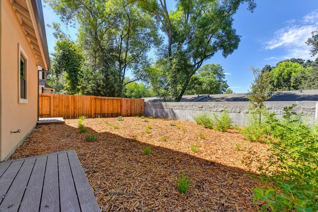 Detail Gallery Image 47 of 49 For 2705 Swanston Oak Ln, Sacramento,  CA 95818 - 2 Beds | 2/1 Baths