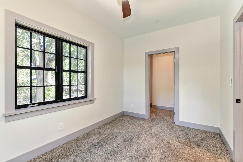 Detail Gallery Image 35 of 49 For 2705 Swanston Oak Ln, Sacramento,  CA 95818 - 2 Beds | 2/1 Baths