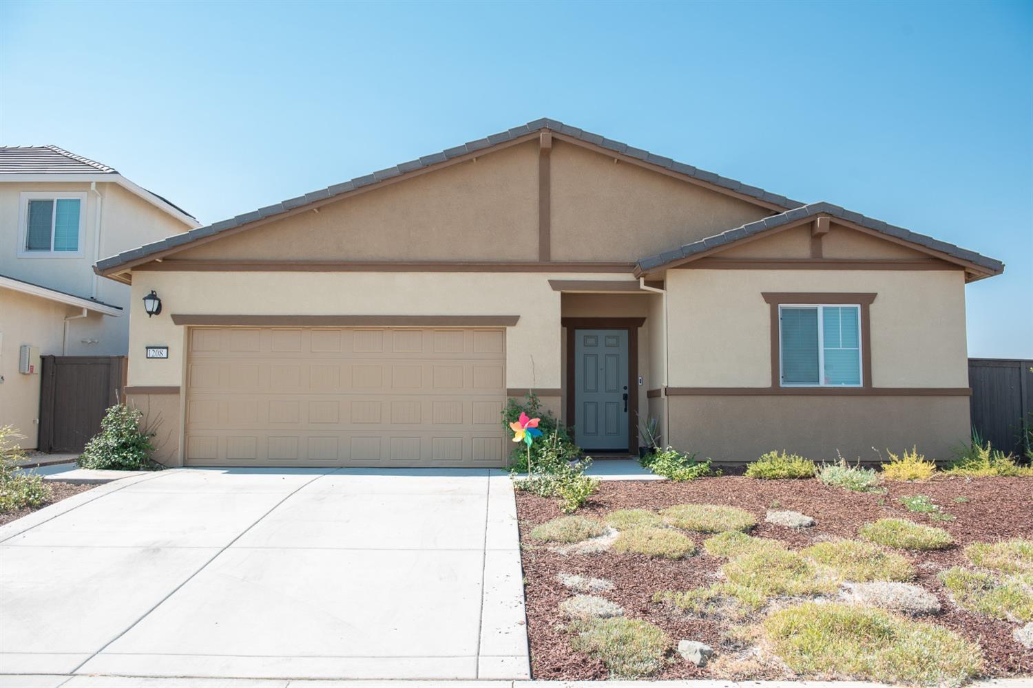 Detail Gallery Image 1 of 1 For 1208 Abrozo Way, Plumas Lake,  CA 95961 - 4 Beds | 2 Baths