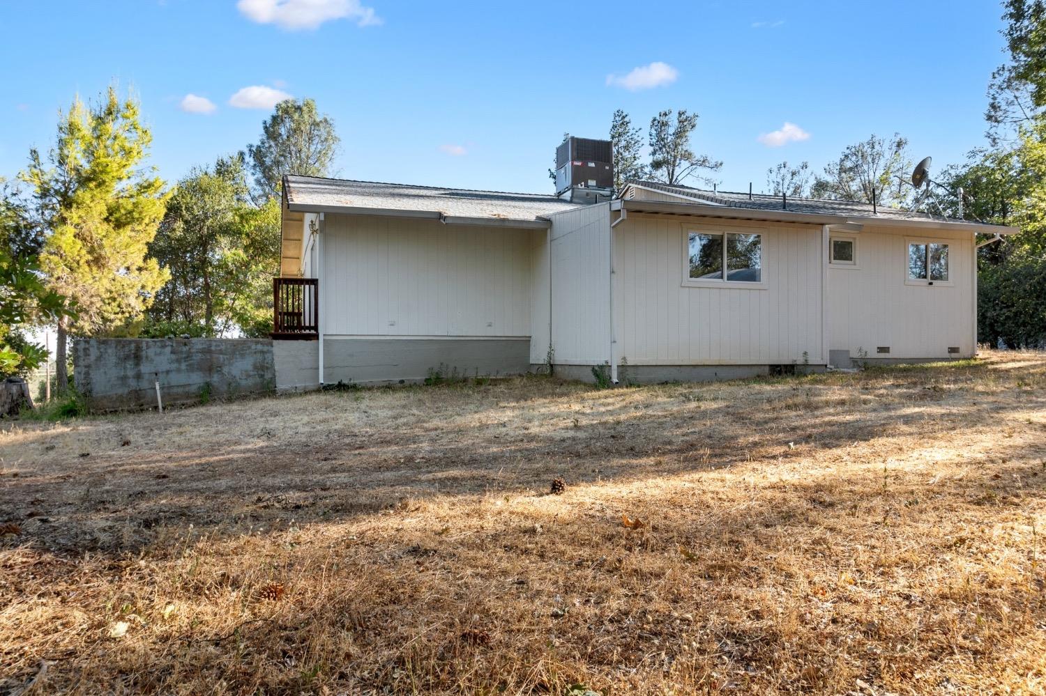 Detail Gallery Image 25 of 26 For 17698 Aarly Ln, Redding,  CA 96003 - 3 Beds | 2 Baths